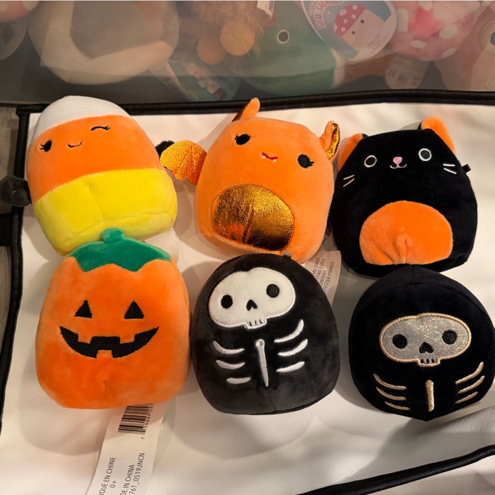 Squishmallows Capsules Halloween Plush Toy Set - Black, Orange, Gold